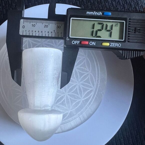 Selenite Crystal Mushroom Carving‎ - Picture 9 of 12